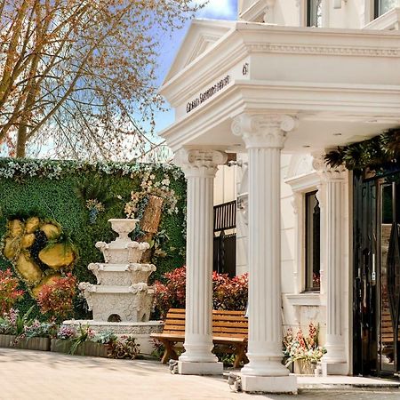 Grand Sapphire Hotel & Banqueting London Borough of London Borough of Croydon Exteriör bild