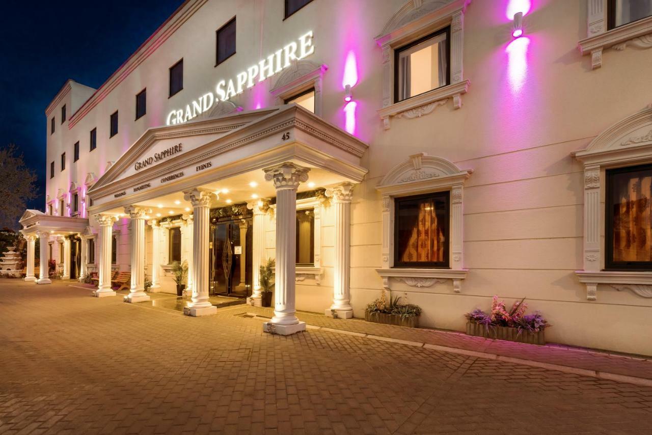 Grand Sapphire Hotel & Banqueting London Borough of London Borough of Croydon Exteriör bild