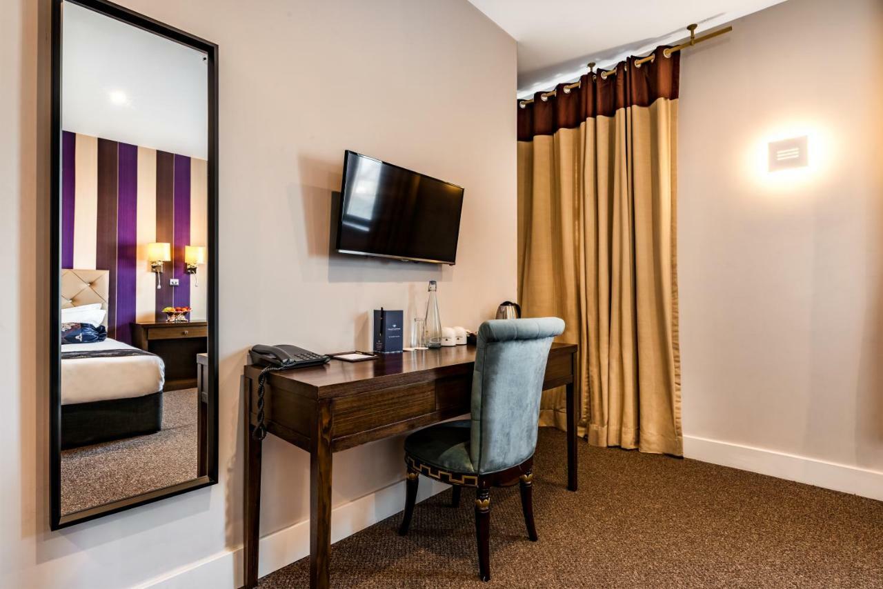 Grand Sapphire Hotel & Banqueting London Borough of London Borough of Croydon Exteriör bild