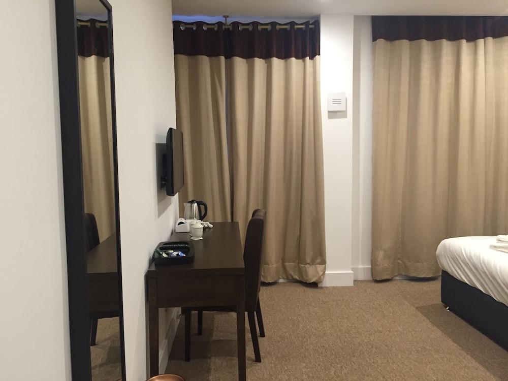 Grand Sapphire Hotel & Banqueting London Borough of London Borough of Croydon Exteriör bild