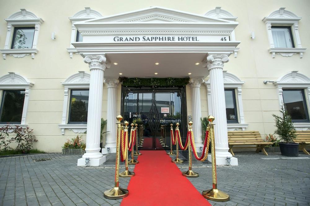 Grand Sapphire Hotel & Banqueting London Borough of London Borough of Croydon Exteriör bild